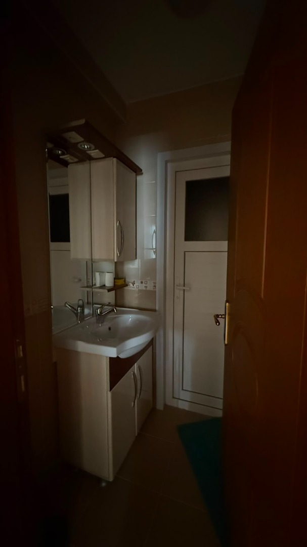 KAYSERİ DEVELİ BAHÇELİEVLER MAHALLESİ ANA CADDE ÜZERİ SATILIK DAİRE